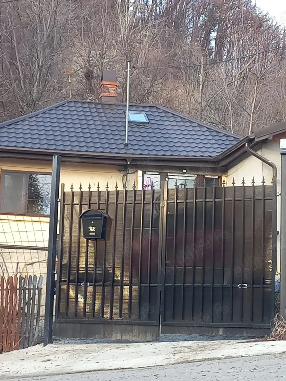 Ocazie: casa de vacanta sau locuinta permanenta in Doftana, zona linistita langa padure