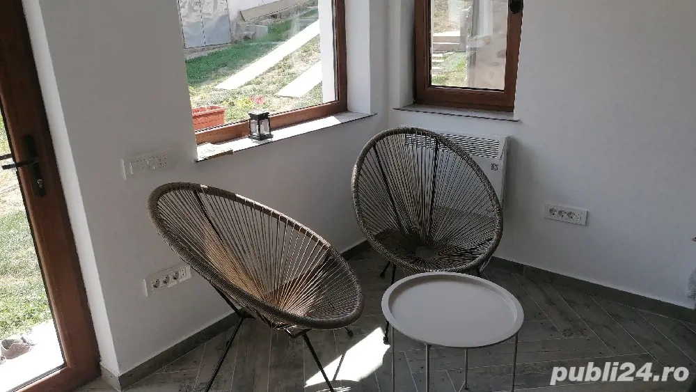 Vând casa complet renovata și utilata