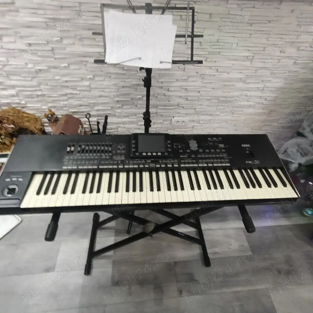   Vând Korg Pa3x