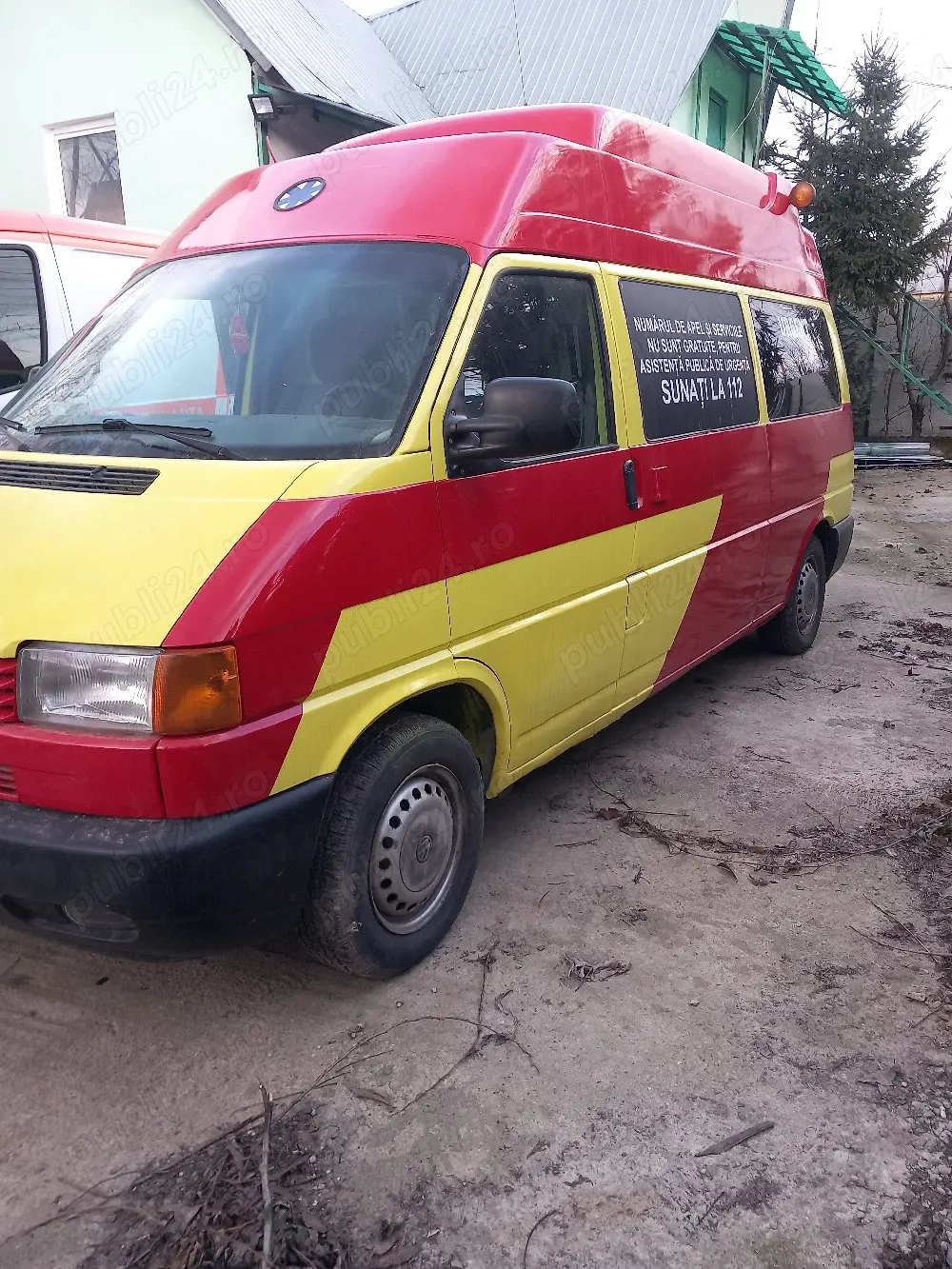 Vând ambulanță 
