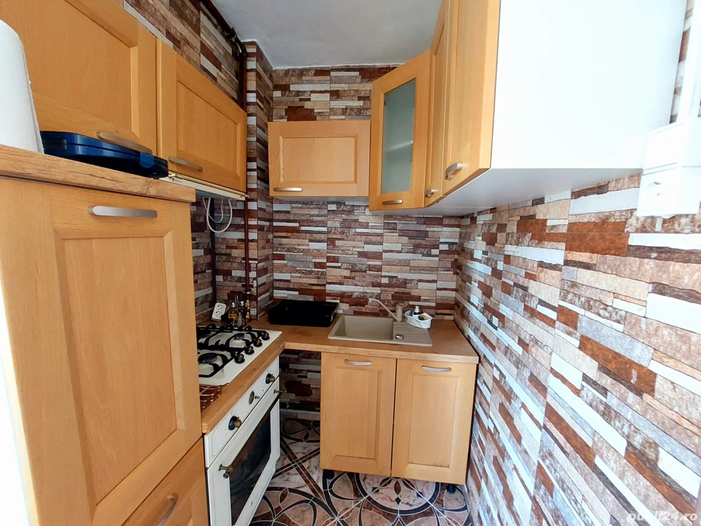 Inchiriez apartament cu 3 camere langa plaja REYNA