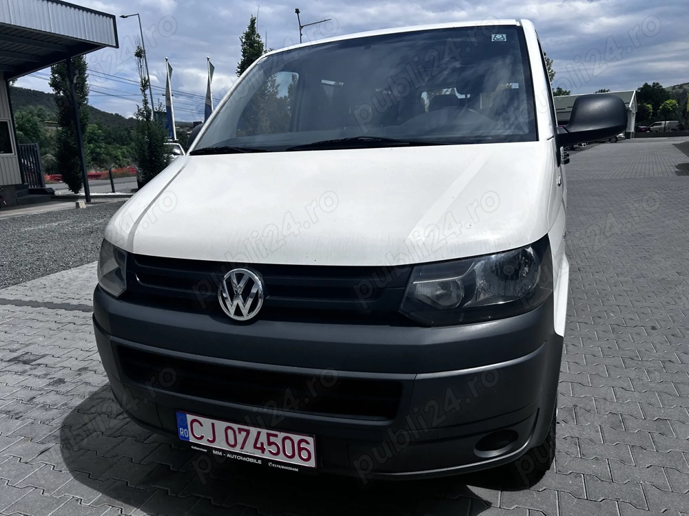 Volkswagen Caravelle 8 locuri 4x4