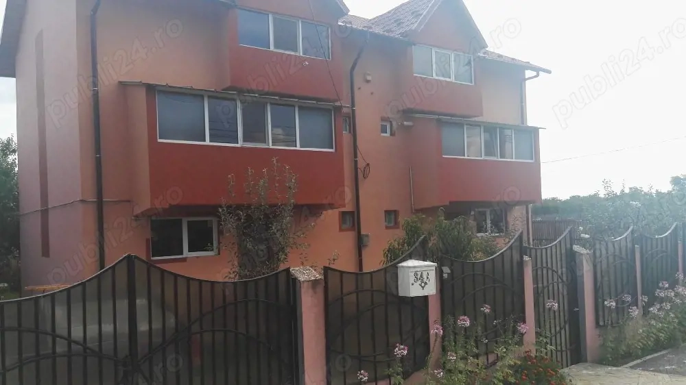 Duplex de vânzare Bascov 