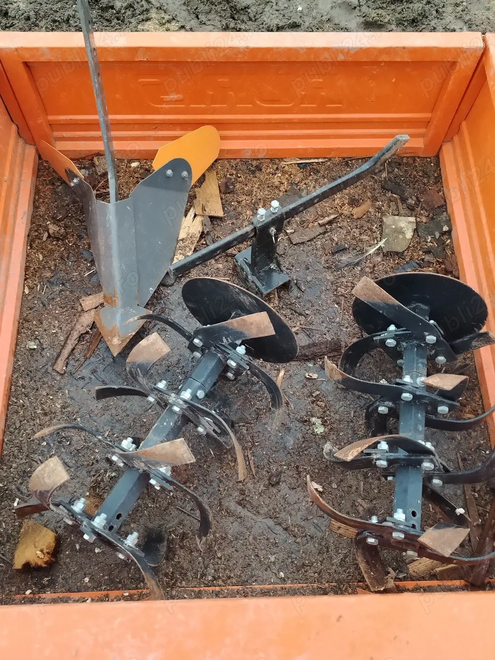 vand mutucultor stare foarte buna 