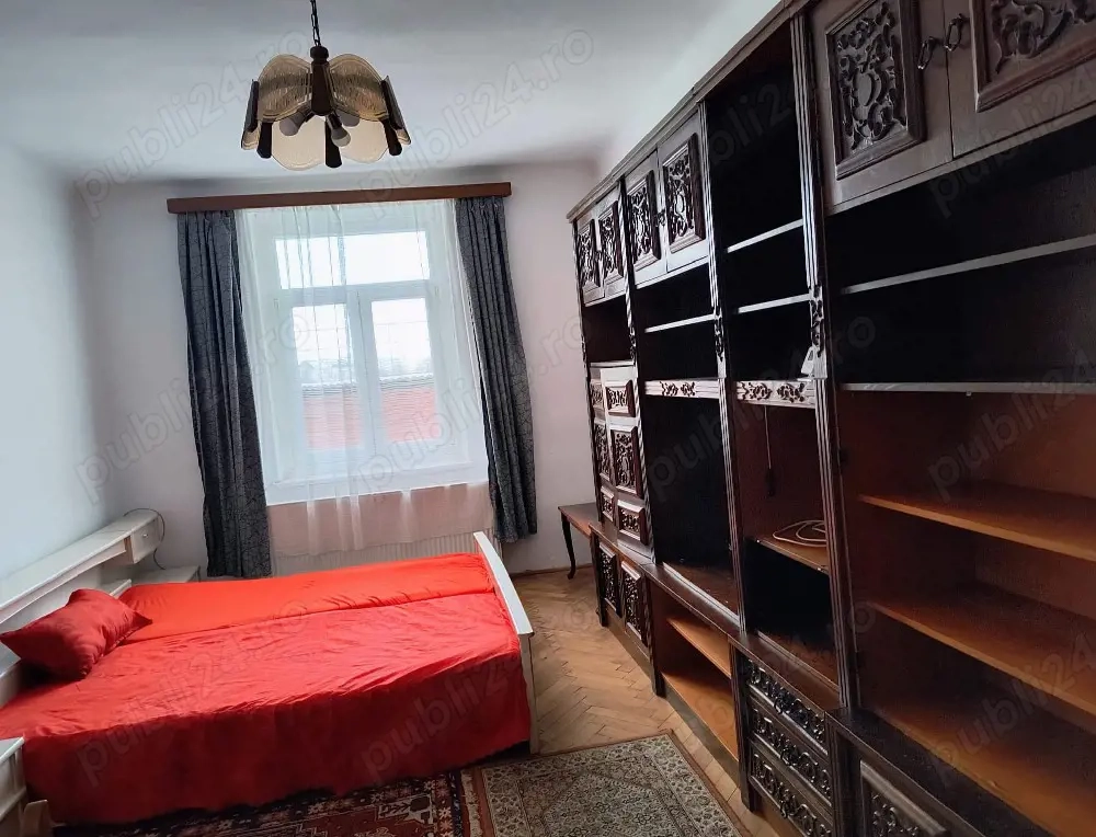 Închiriez apartament- 2 camere