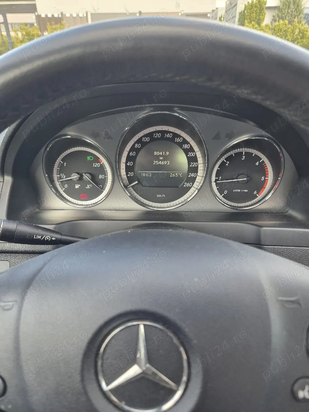 vând Mercedes C 220