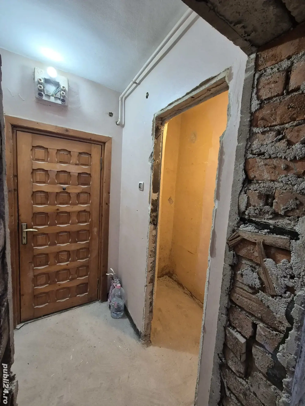 Vand apartament 2 camere IDEAL pentru renovare