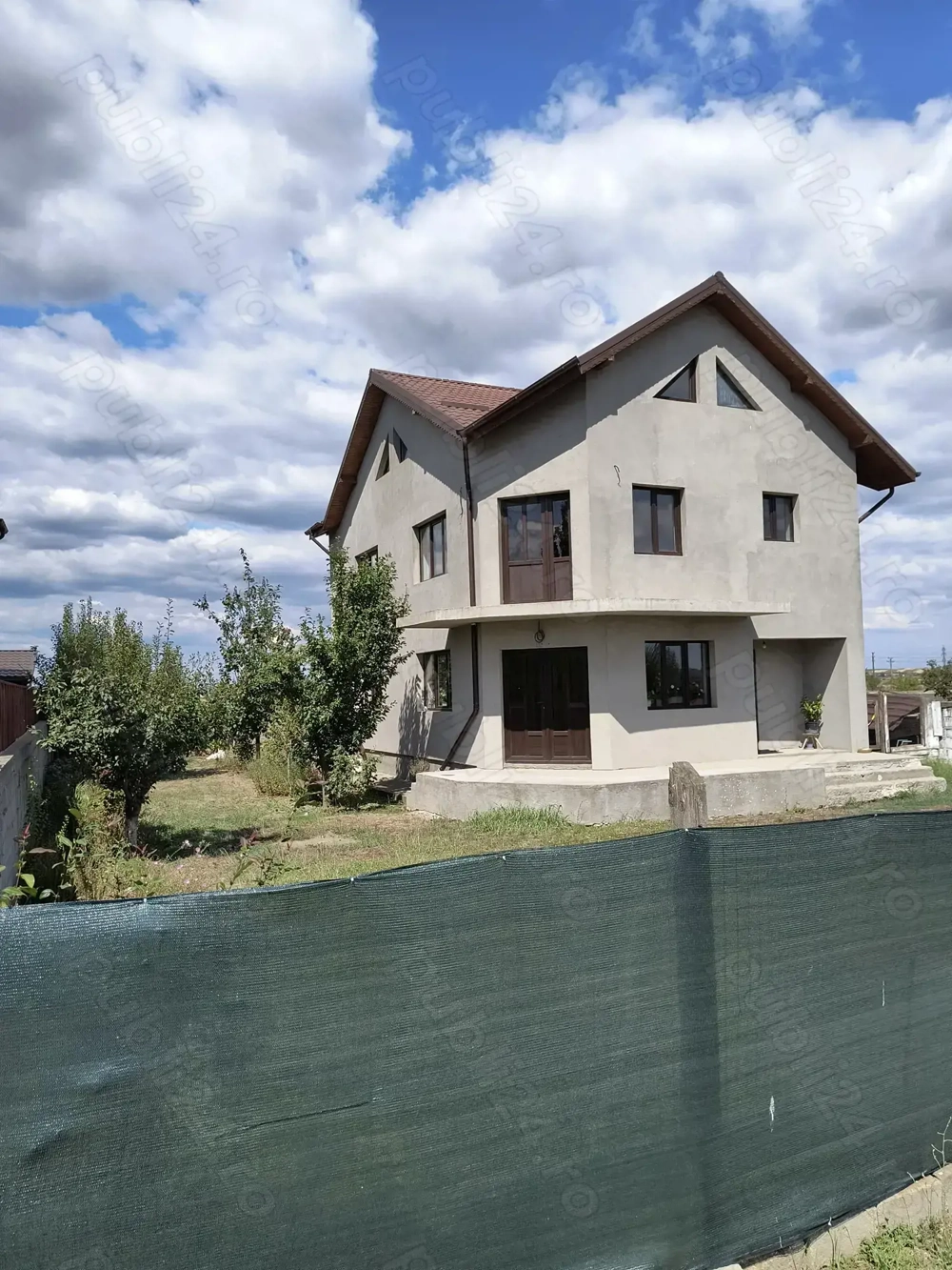 Vând casă P+1+M Balș 