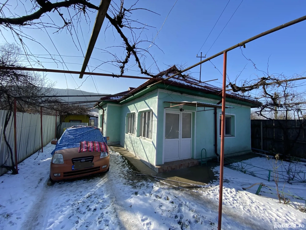 Casa de vanzare in comuna Gârleni