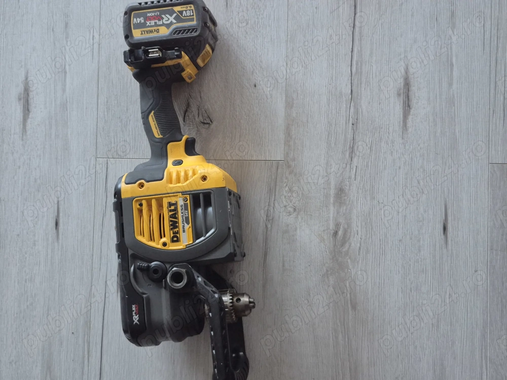 Masina de găurit DeWalt