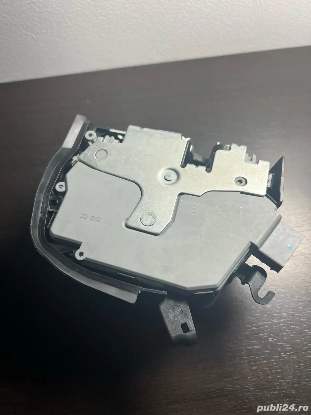 Broască / Actuator Portbagaj (Haion) NOU – Jeep Grand Cherokee WK2, Dodge Durango – Cod A 051502