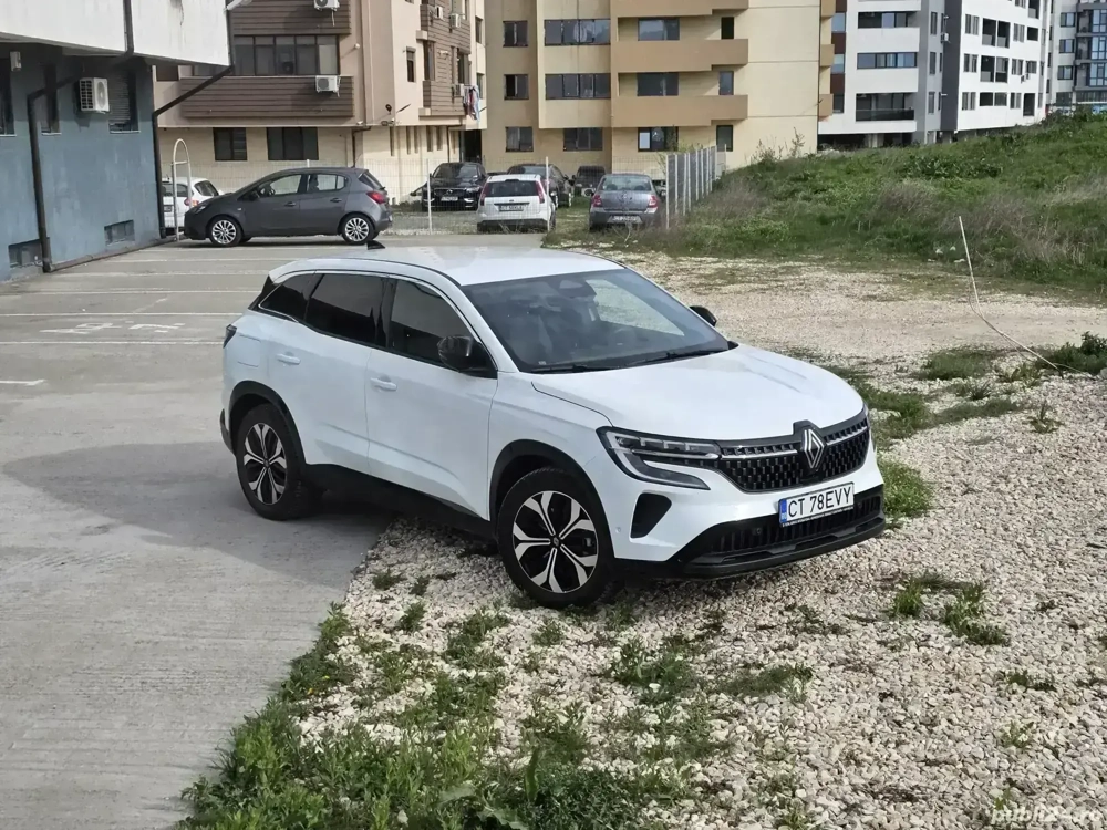 Renault Austral full hybrid 2024, 200cp