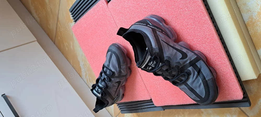 Adidasi unisex Nike 39.5-40