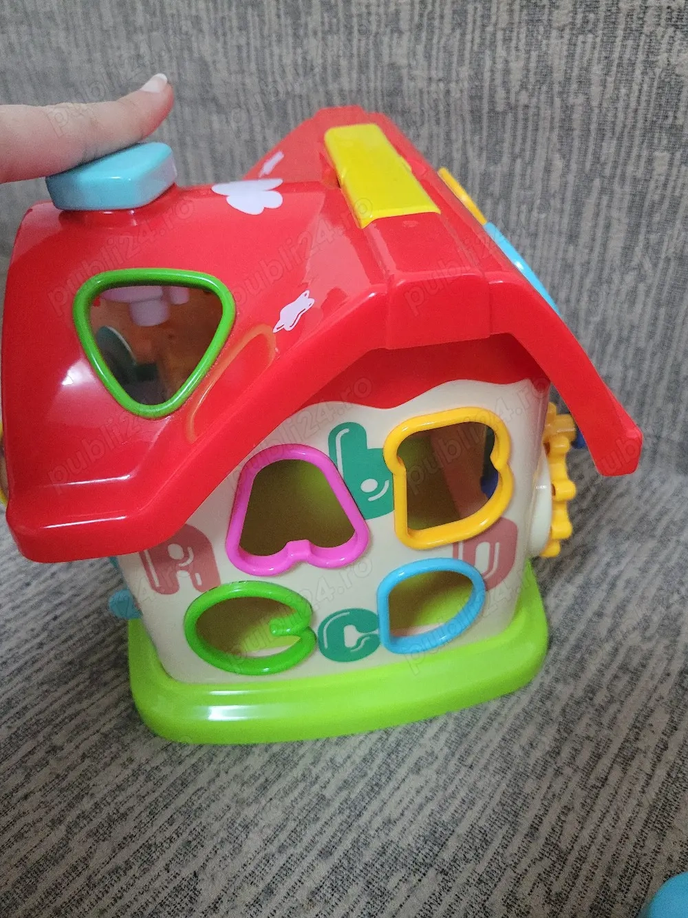 Casuta cu activitati - sortare bebeluși