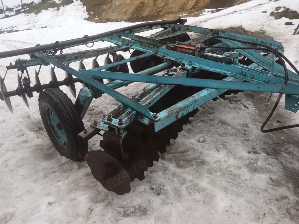 Vând disc de piatra neamț în stare foarte bună discul este pe rulmenți mai multe nr  