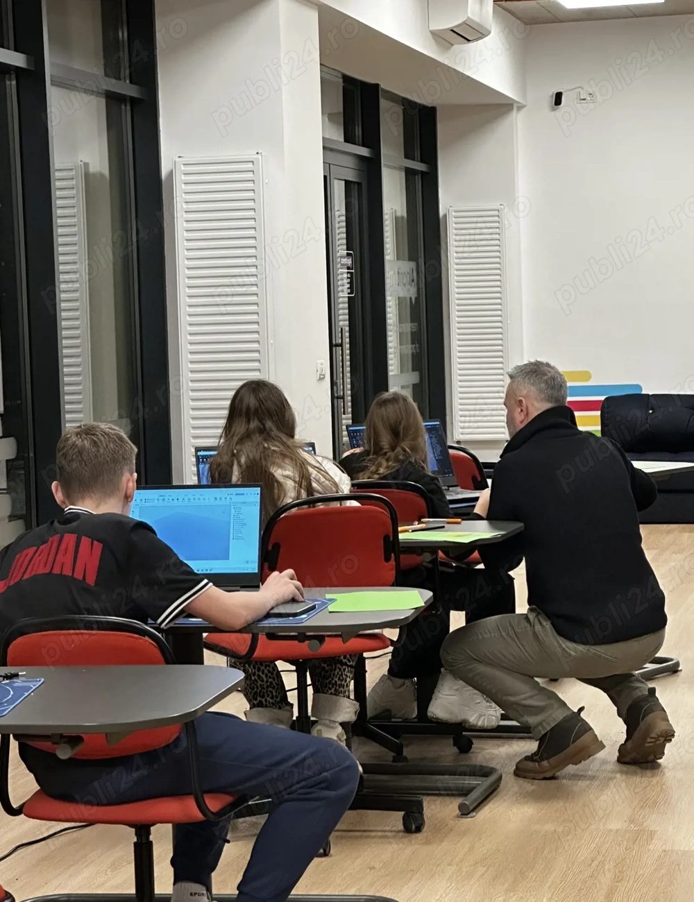 Instructor IT pentru copii si adolescenti