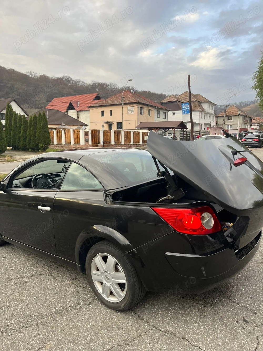 Vând Renault Megane Cabrio,2.0 L 