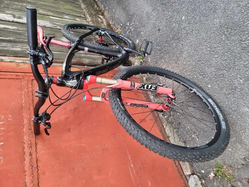 Bicicleta 29er OnOne carbon UK Shimano Deore XT FOX