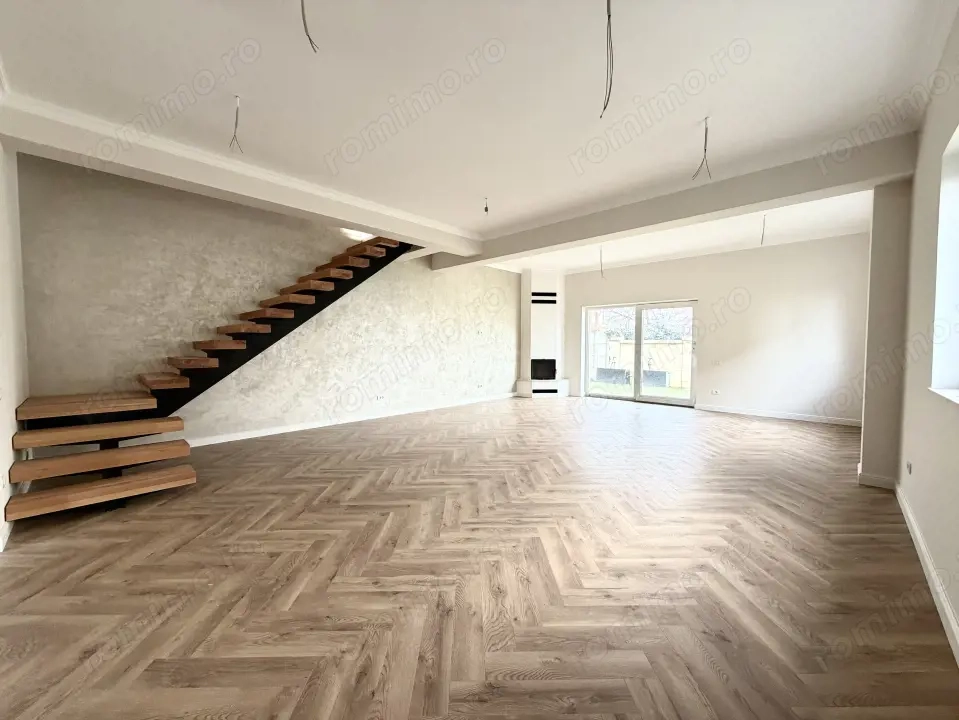 Duplex elegant, 5 camere, 128 mp utili 260 mp teren - Dumbravita 
