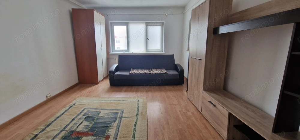 Apartament doua camere decomandate, zona gara.