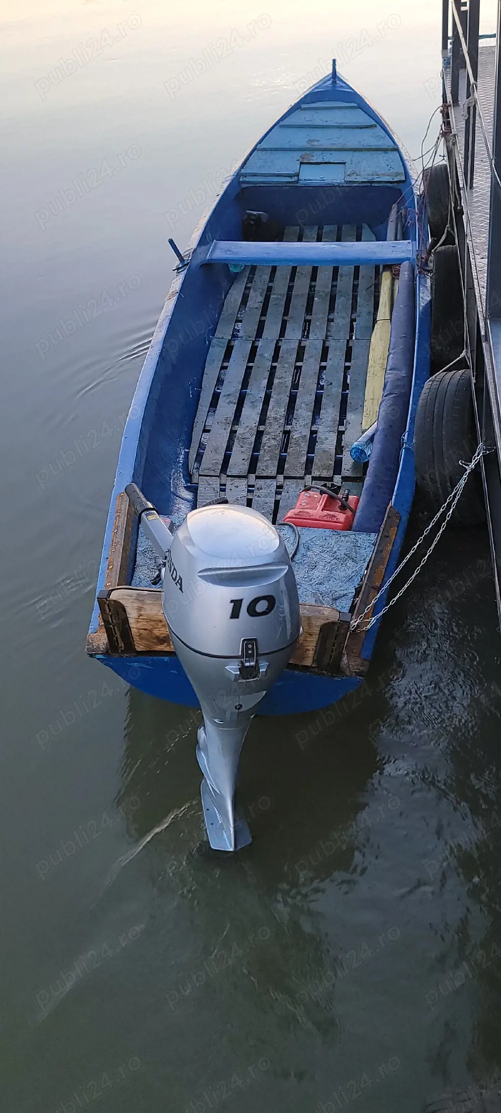 barca cu motor honda 10cp an 2022