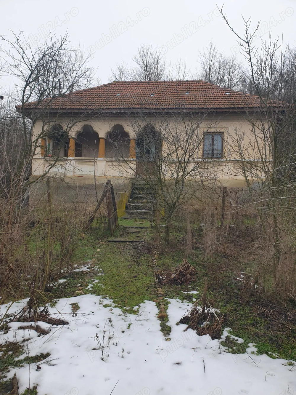 Vand casa Maiag Gorj