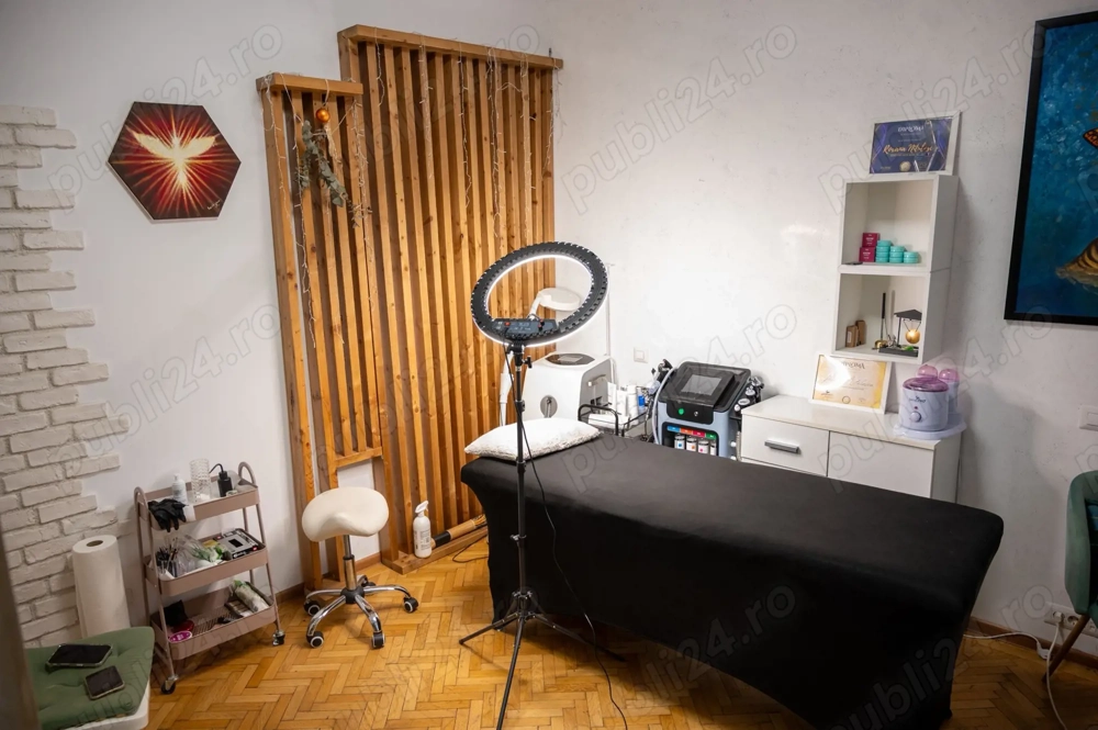 Inchiriere camera part time salon Piata Victoriei