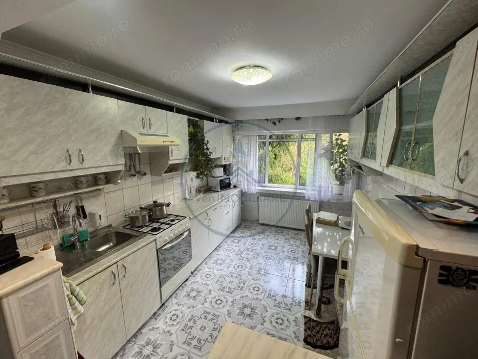Apartament 2 camere de inchiriat Stefan Cel Mare 