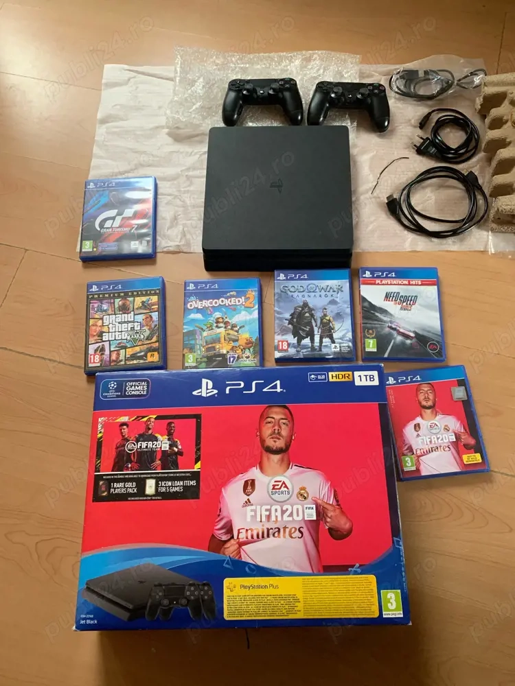 Vând PlayStation 4 slim 1 TB jet black