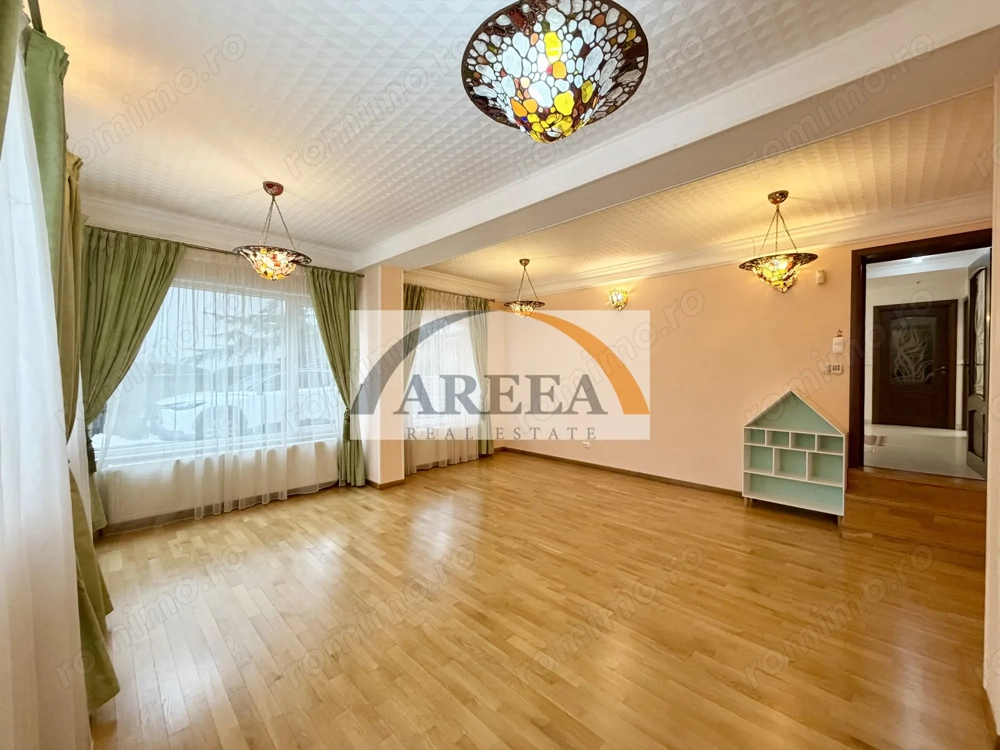 Vilă cu curte mare și piscină – ideală pentru familie, Pipera