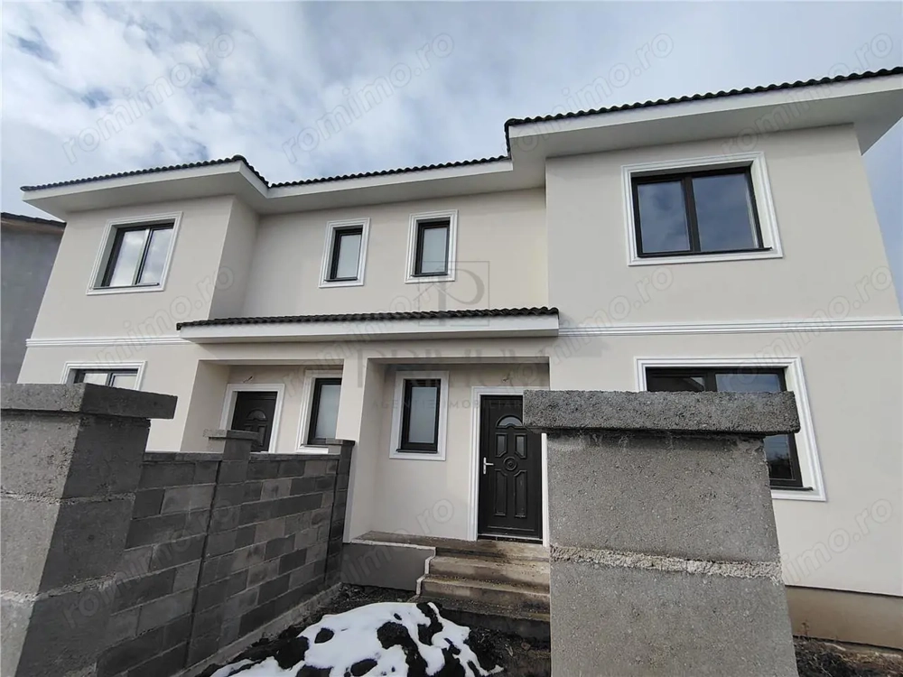 Duplex spatios - toate utilitatile - personalizare interioara