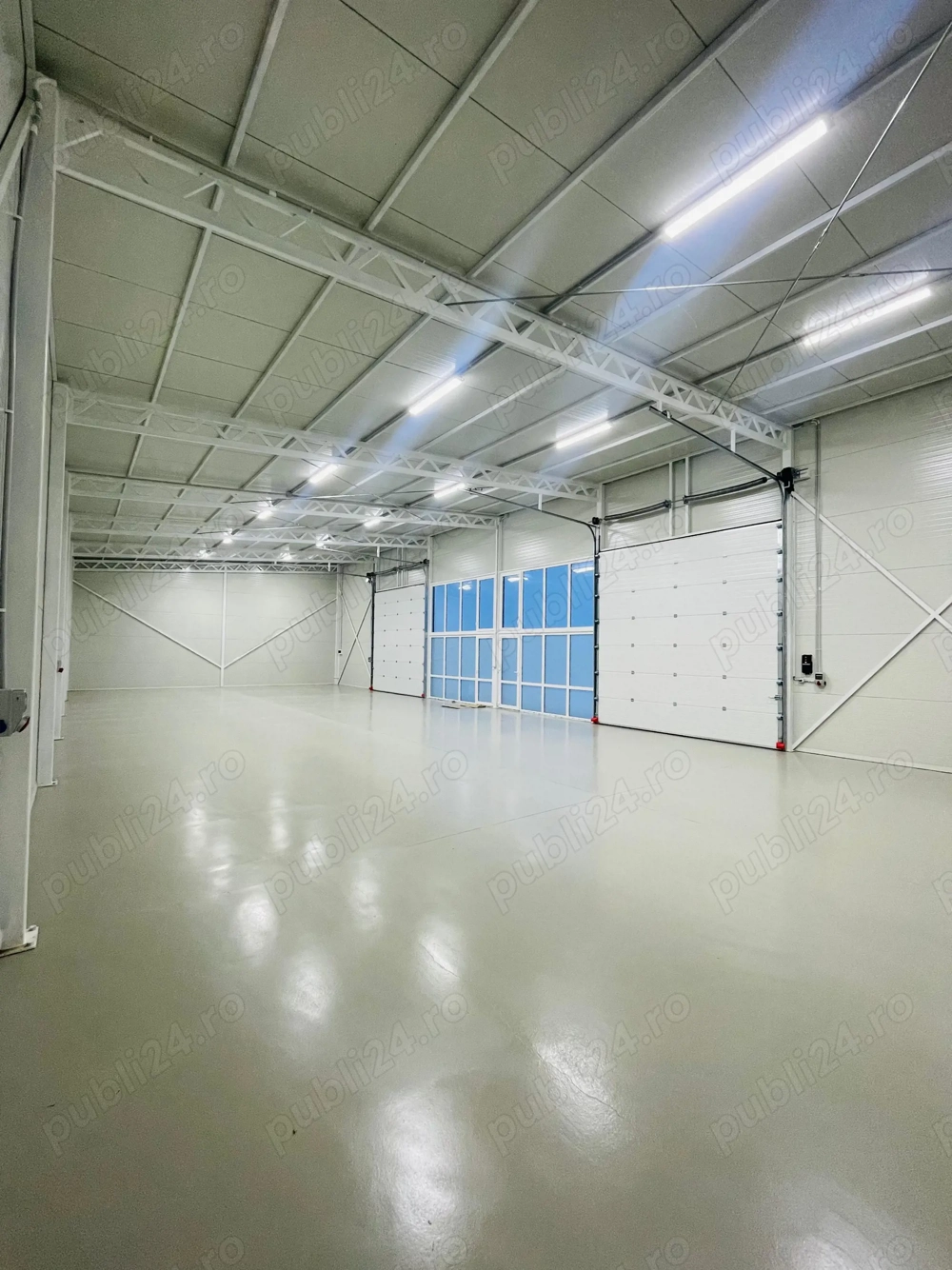 Închiriez hală metalică 250 m  în Plopeni 