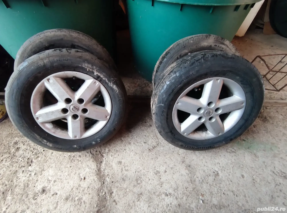 4 roți Nissan, cauciuc de vară 