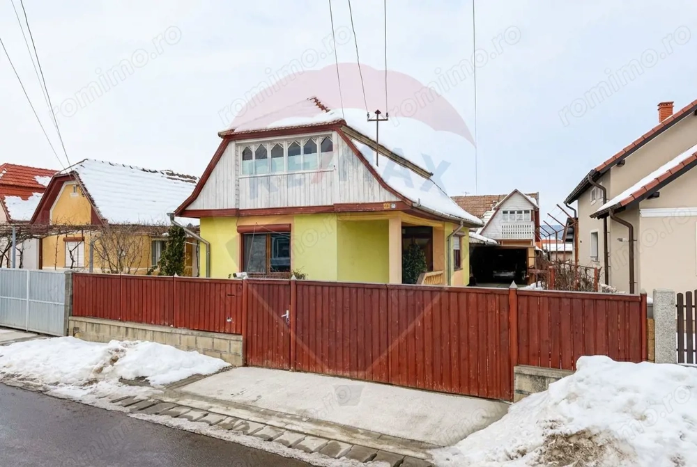 Casă cu 3 camere - str Ortodoxa