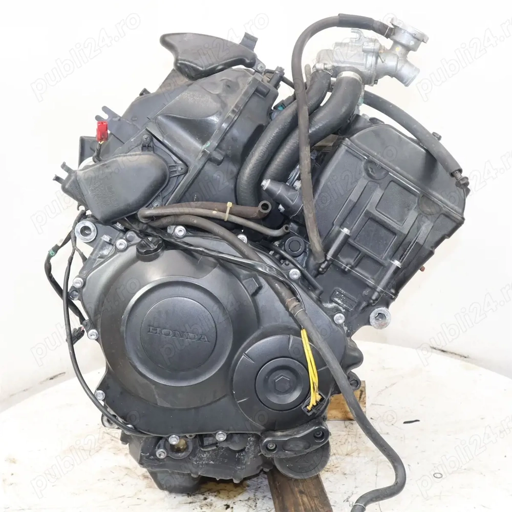 Dezmembrez motor Honda CB 1000 R