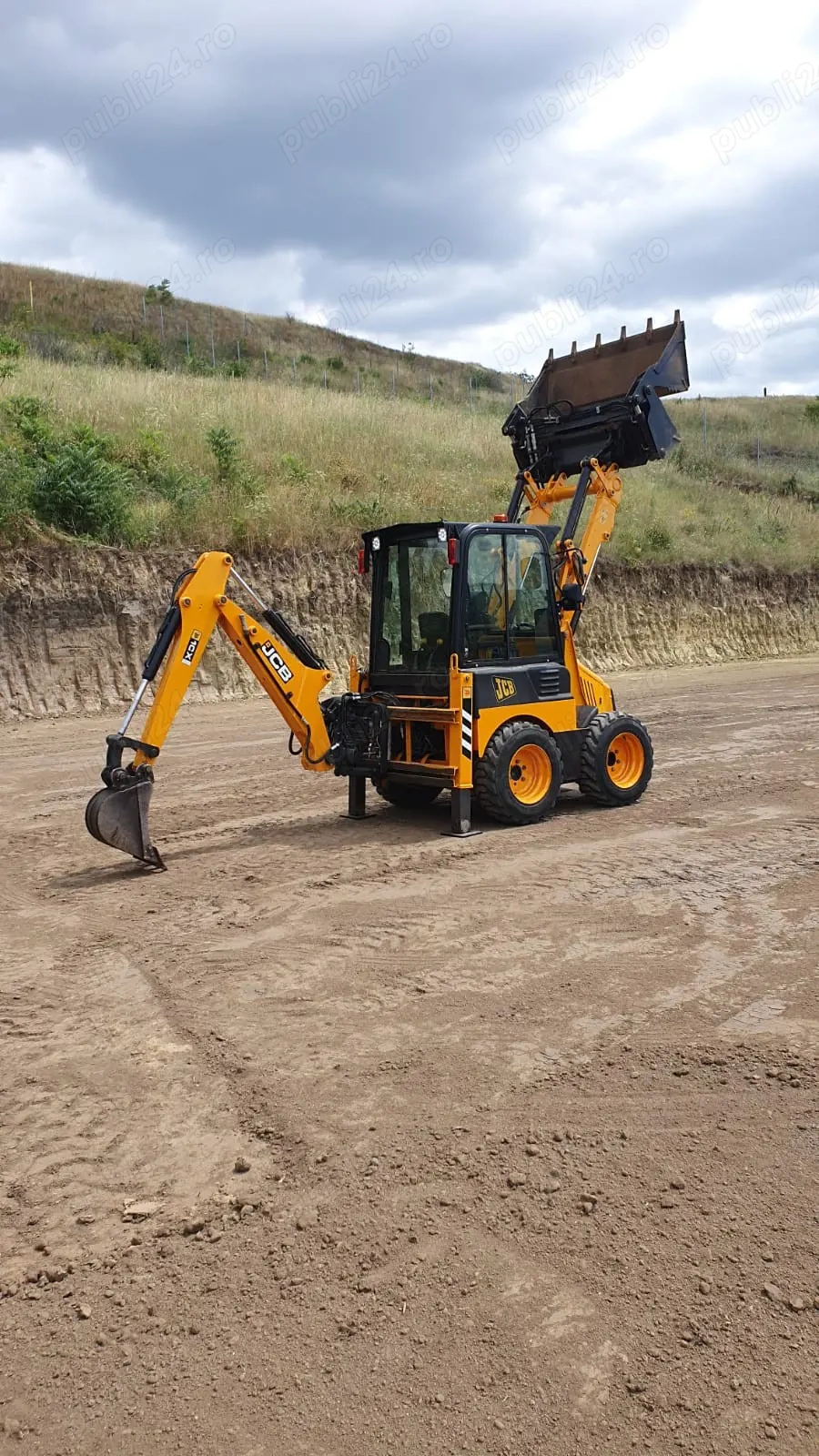 buldoexcavator jcb 1cx an 2019