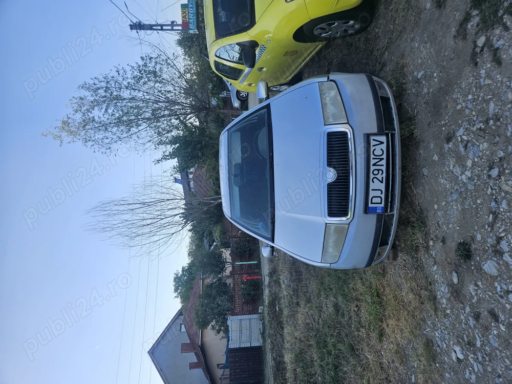 Vând scoda fabia