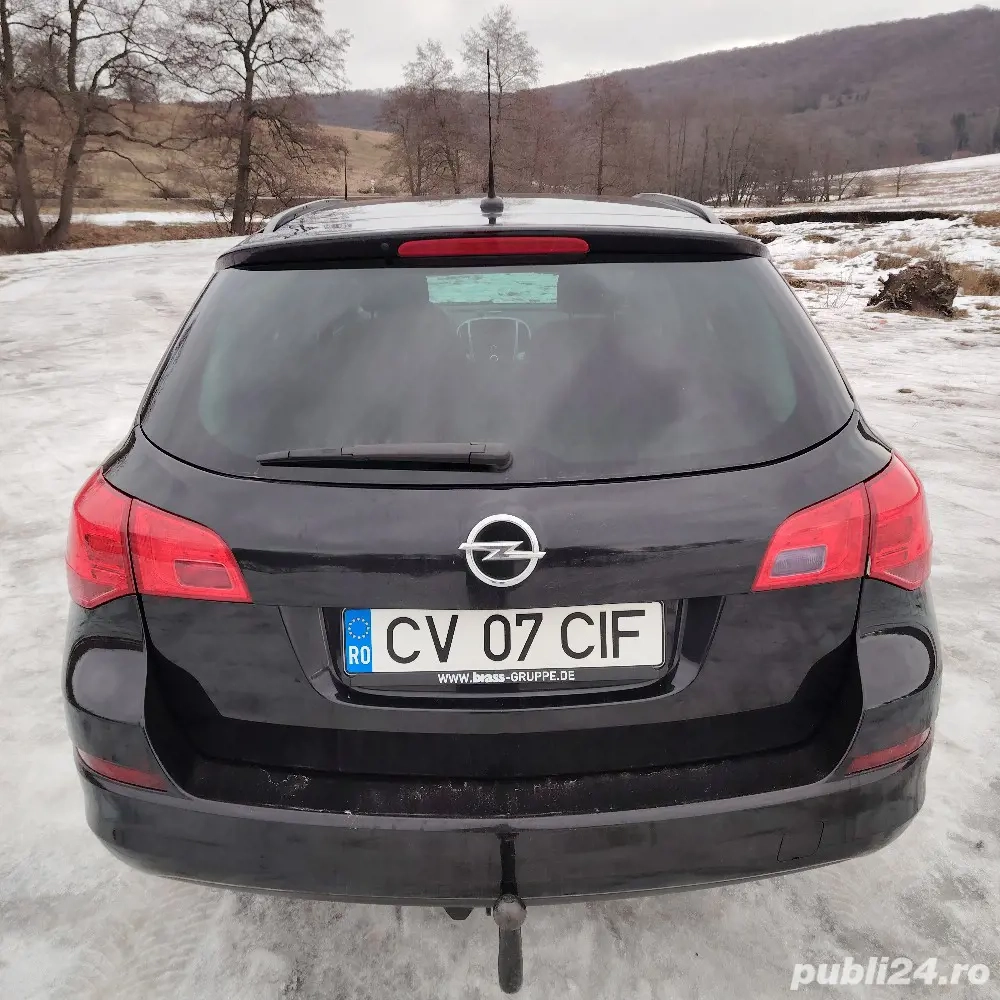 Opel Astra J 