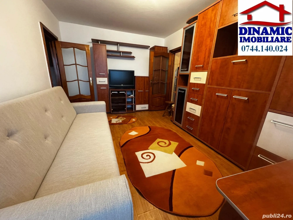 Ap 2 cam, Dărmănești, zona șc. nr. 5. Preț 1350 lei  lunar