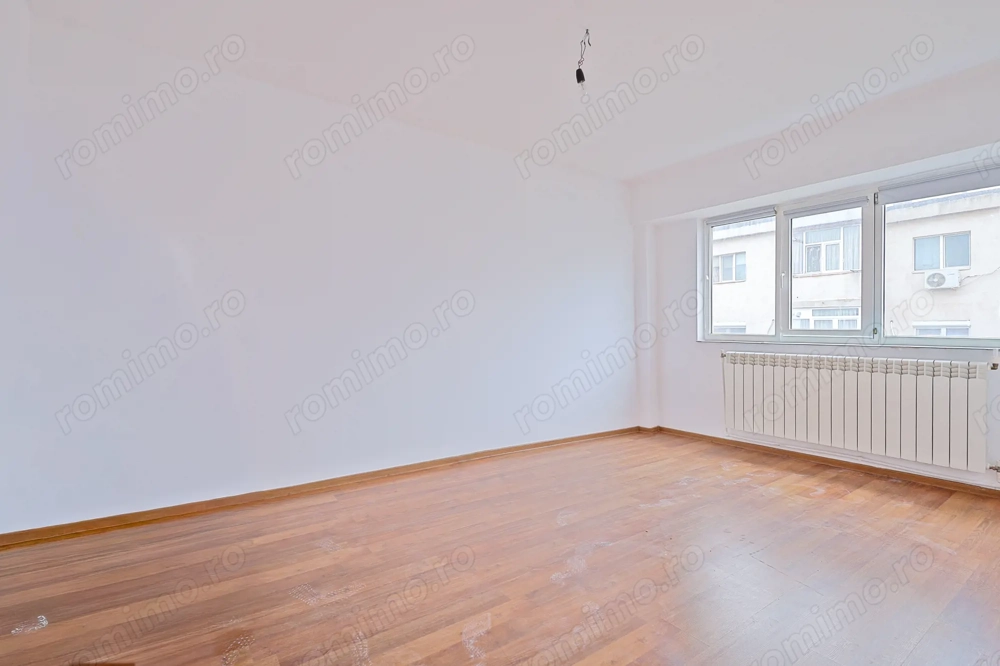 Apartament 3 camere în Mangalia , 600 m până la plajă