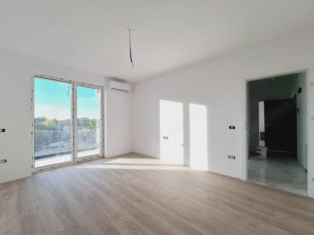 Bucatarie inchisa. Decomandat. In spatele benzinariei ESO.