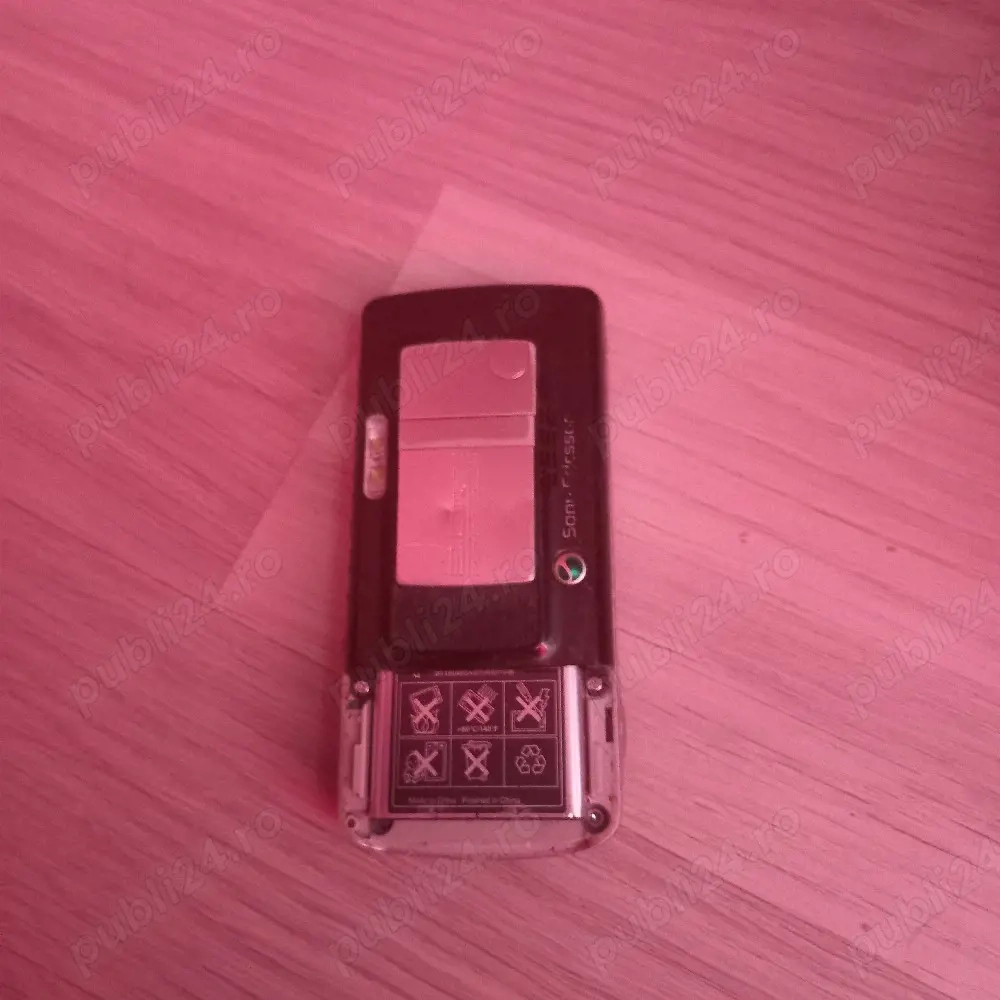 soni Ericsson stare buna nu mai am capacul 