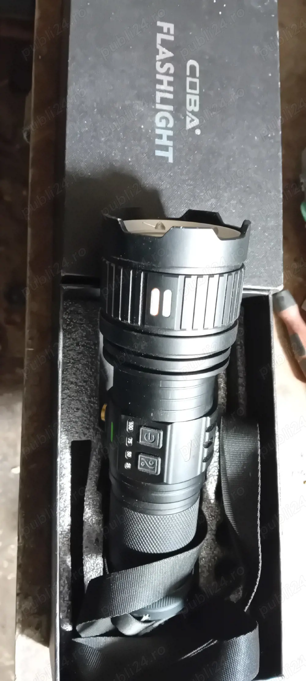 Lanternă foarte puternică . Coba