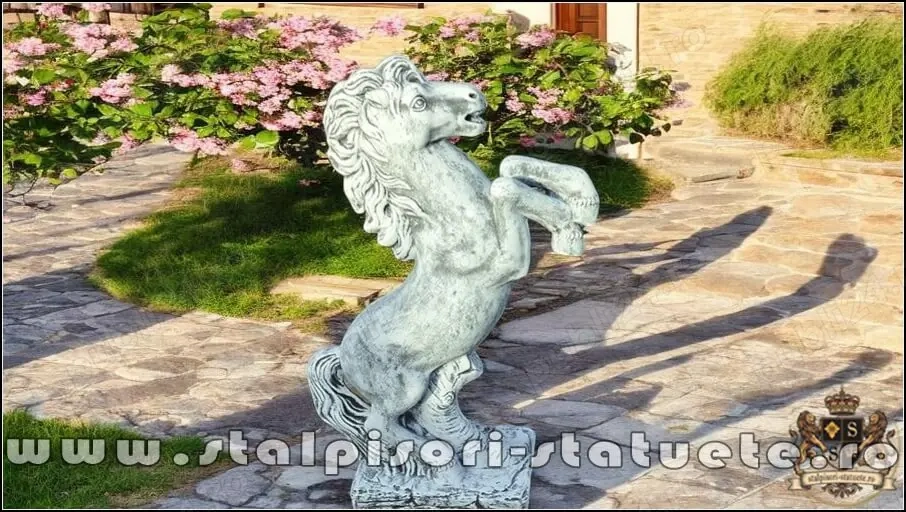 Statuetă căluț mic, gri patinat, model S37.