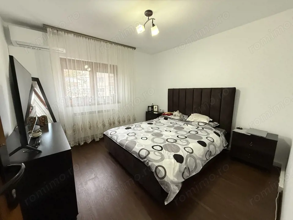 Apartament 4 camere, decomandat, etaj 3, mobilat si utilat - Baba-Dochia