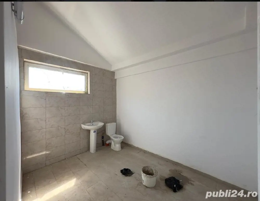 Vand Hala Holboca 350m2