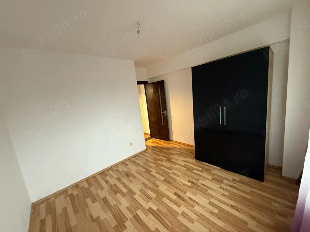 Închiriez apartament 3 camere Ploiesti
