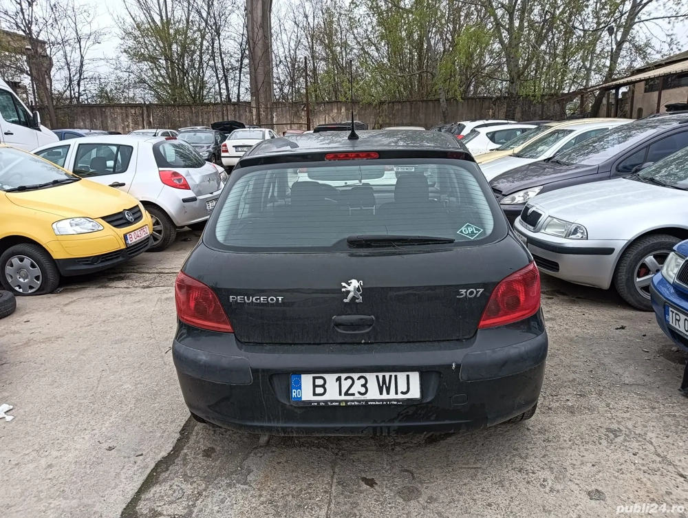 Vand Peugeot 3071.6 benzina gpl 2003 