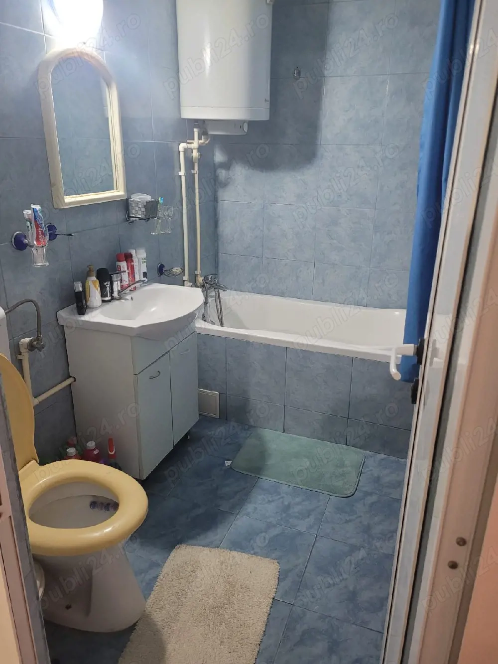 vând apartament 2 camere decomandat 