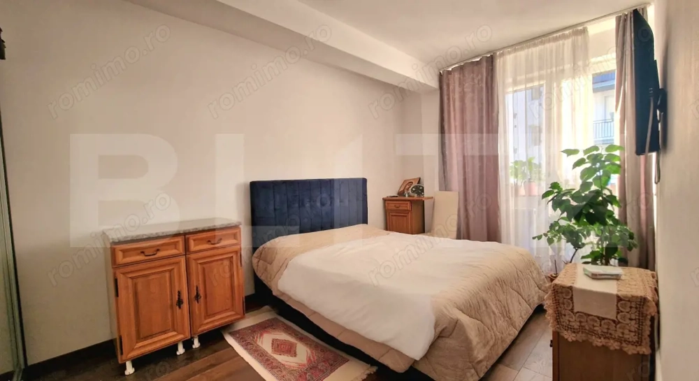 Apartament 2 camere, parcare, bloc cu lift, balcon, zona Urusagului